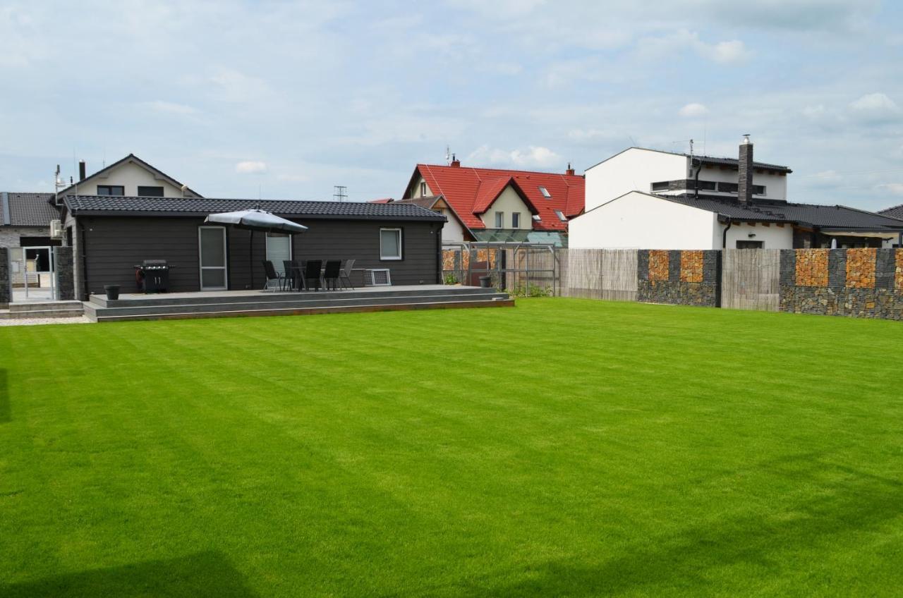 Domecek U Prahy Villa Nupaky Buitenkant foto